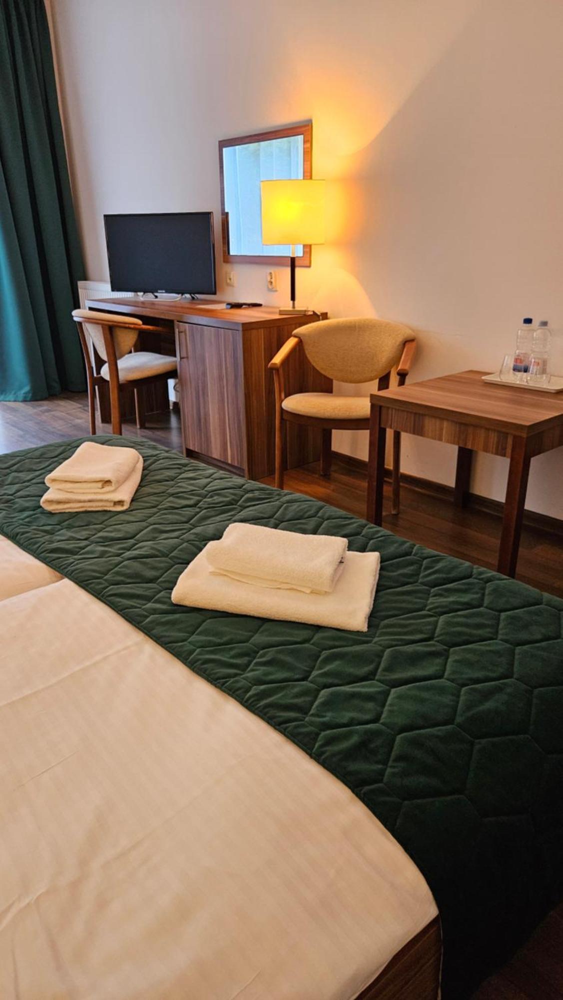 Bursztyn Spa Kołobrzeg Buitenkant foto